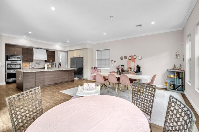 Building Photo - 3545 Forest View Cir