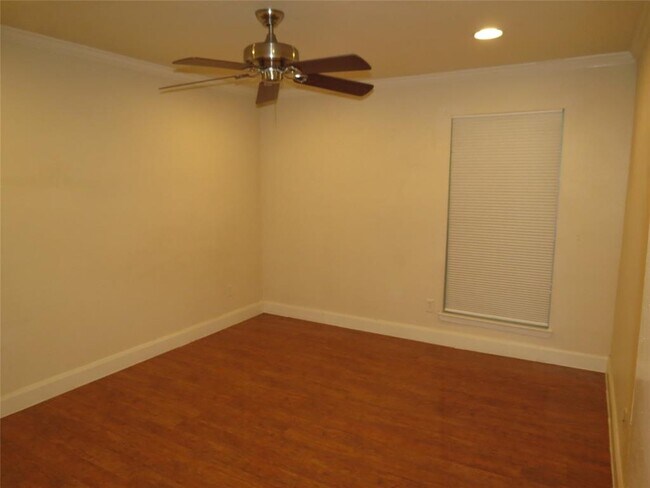 Building Photo - 4159 Steck Ave