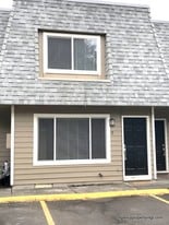 Building Photo - 19202 SE River Rd