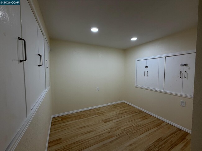 Building Photo - 1417 Arlington Blvd