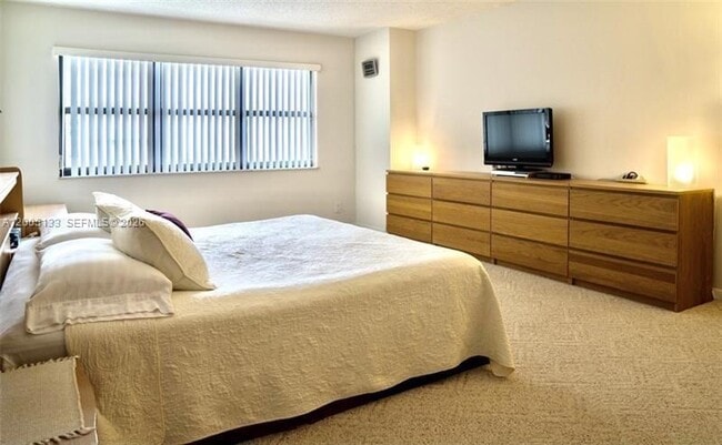 Building Photo - 1800 S Ocean Blvd