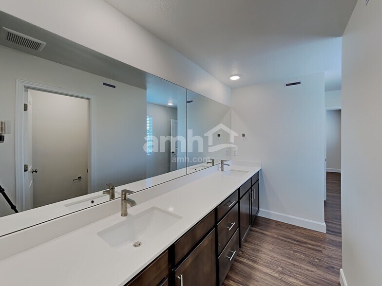 Building Photo - 2634 W 3340 S