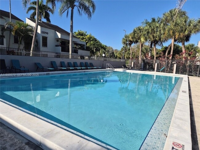 Building Photo - 8811 SW 132nd Pl