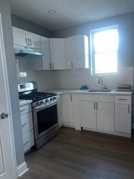 Primary Photo - 4265 Ormond St