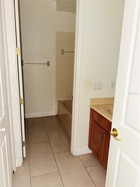 Building Photo - 10134 Willow Grove Ct