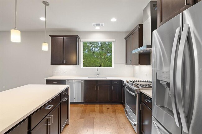 Building Photo - 5202 Pink Poppy Pass