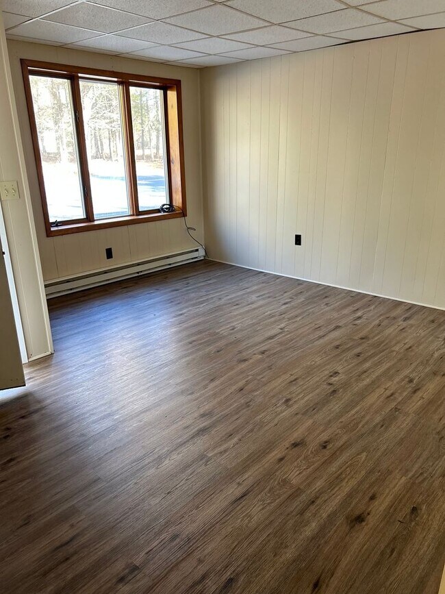 Building Photo - 1200 Cherry Lane Rd