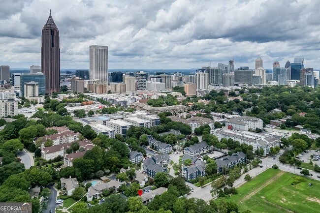 Building Photo - 33 Finch Trail NE