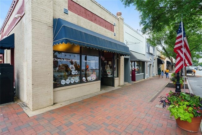 Building Photo - 313 Niles Ct