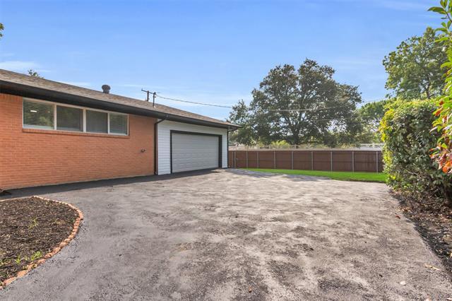 Building Photo - 11107 Hillcrest Rd