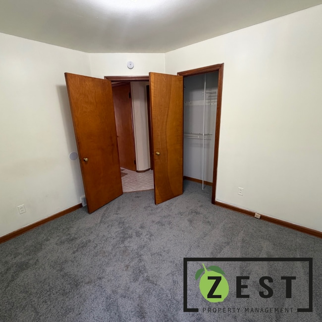 Building Photo - Excellent 3 Bed 1.5 Bath with basement & garage only $1,250/mo!  Open House Friday March 20th 3-3...