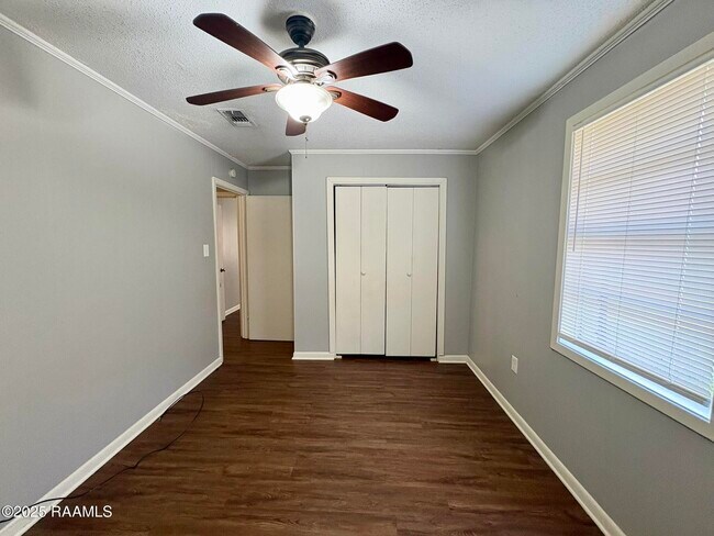 Building Photo - 118 Avondale Dr