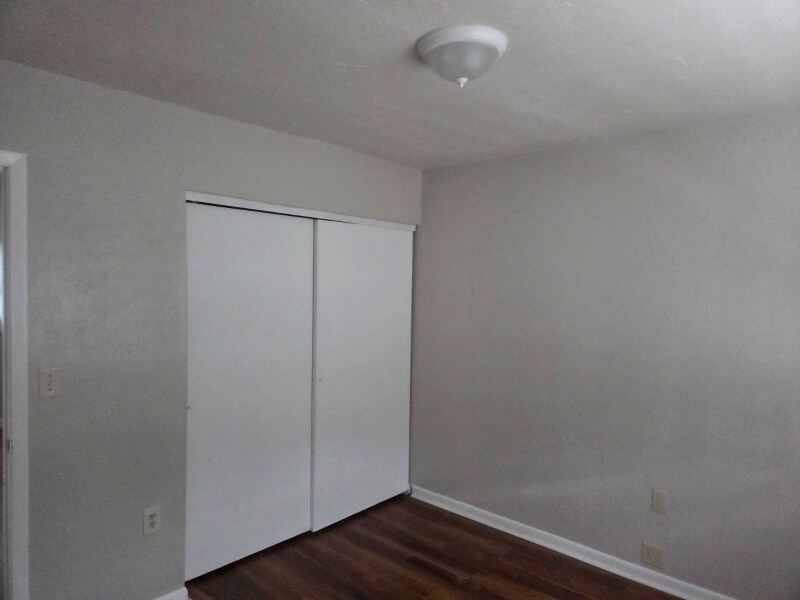 Building Photo - 449 Las Palmas Cir