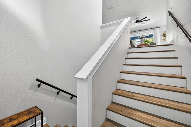 Building Photo - 1826 Beachway Ln