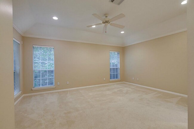 Building Photo - 50 Vista Cove Dr