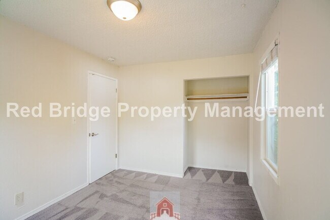 Building Photo - 4480 SW 165th Ave