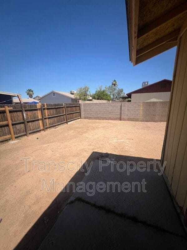 Building Photo - 4714 E Caballero St