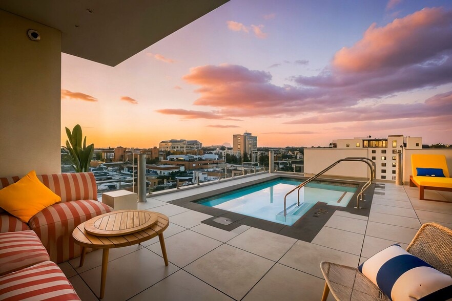 Building Photo - 8th + U