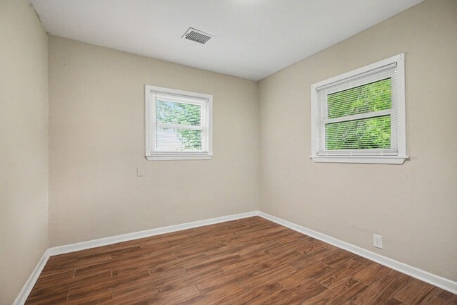 Building Photo - 6500 Haden Dr