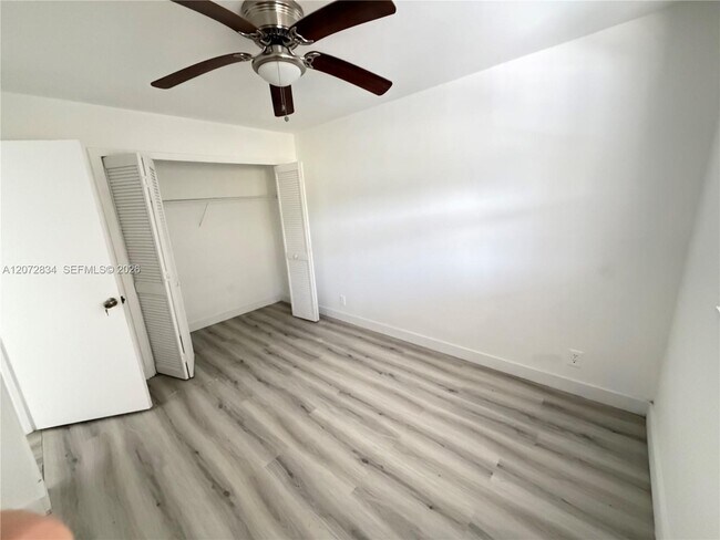 Building Photo - 5090 SW 64th Ave