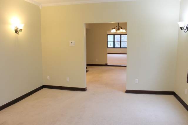 Building Photo - Spacious, 5bd, 2.5 renovated home in Midway!! AVAILABLE NOW