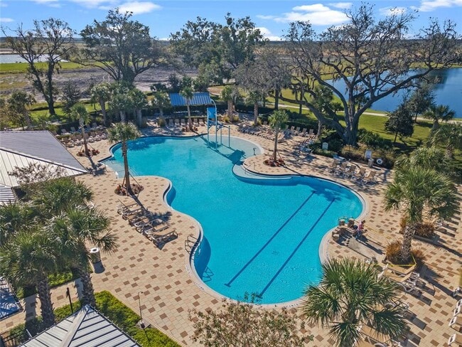 Building Photo - 1941 Summer Serenity Dr