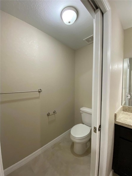 Building Photo - 5860 SW 197th Terrace