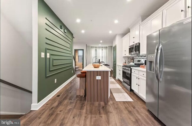 Building Photo - 101 Capital Ct