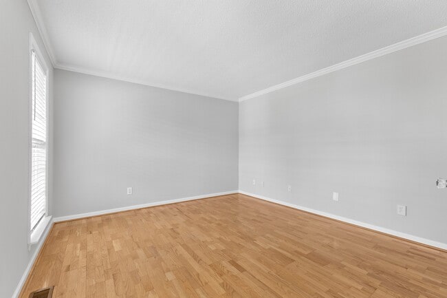 Building Photo - 2112 Echo Glen Ln