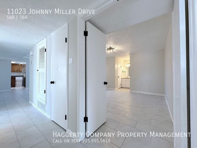 Building Photo - 11023 Johnny Miller Dr