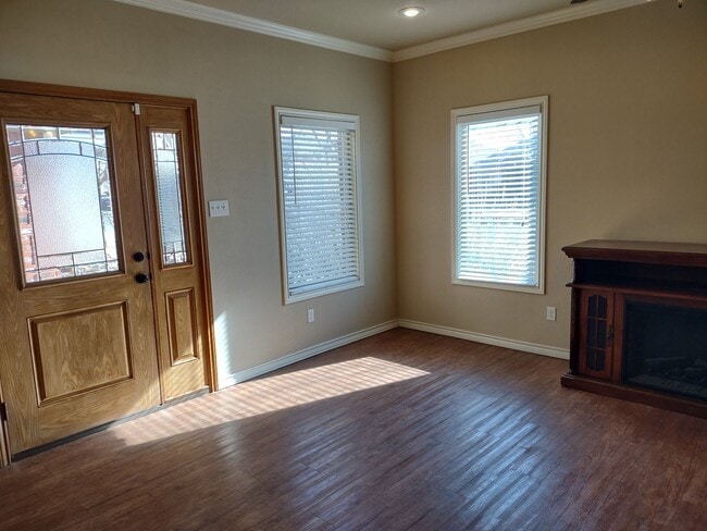 Building Photo - Prestigious 3/3/2 Home in Lubbock Cooper School District.