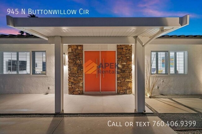 Building Photo - 945 N Buttonwillow Cir