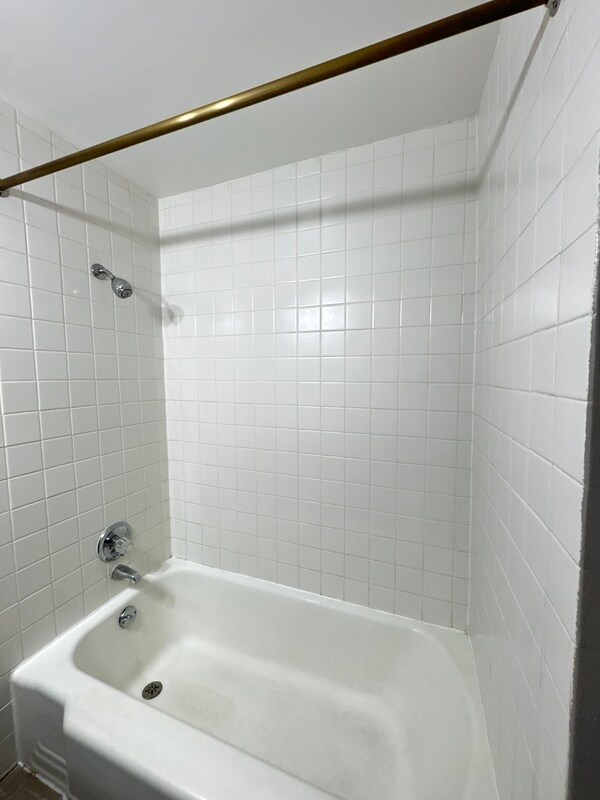 Building Photo - 408 W Chelten Ave
