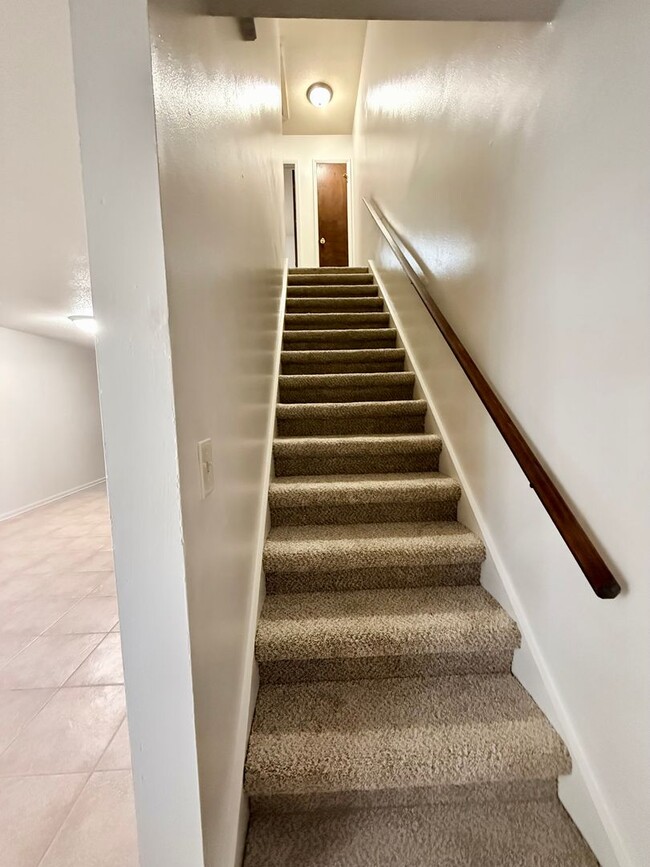 Building Photo - 17 Magnolia Ave SE