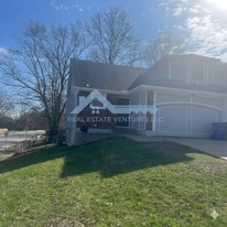 Building Photo - 15801 W 127th Ter