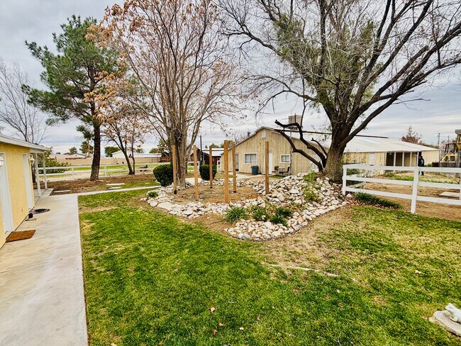 Building Photo - 41024 16th St W