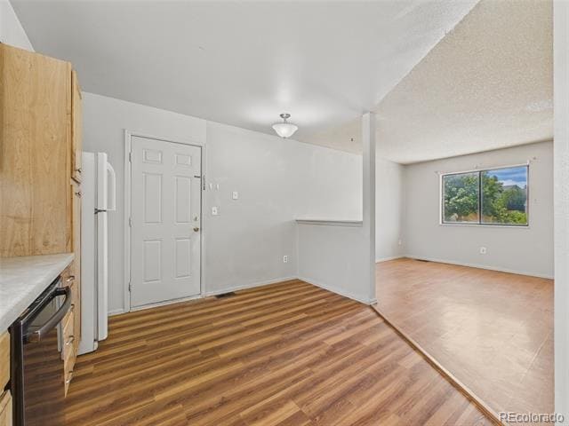 Building Photo - 904 S Uravan St