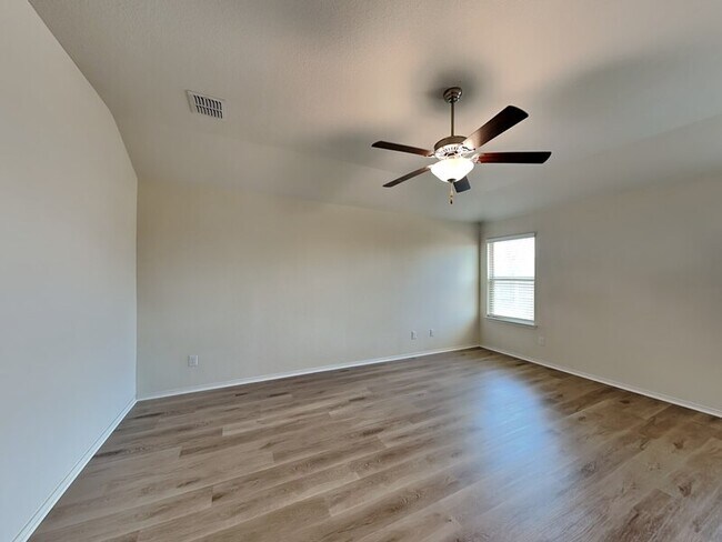 Building Photo - 316 Saguaro Dr