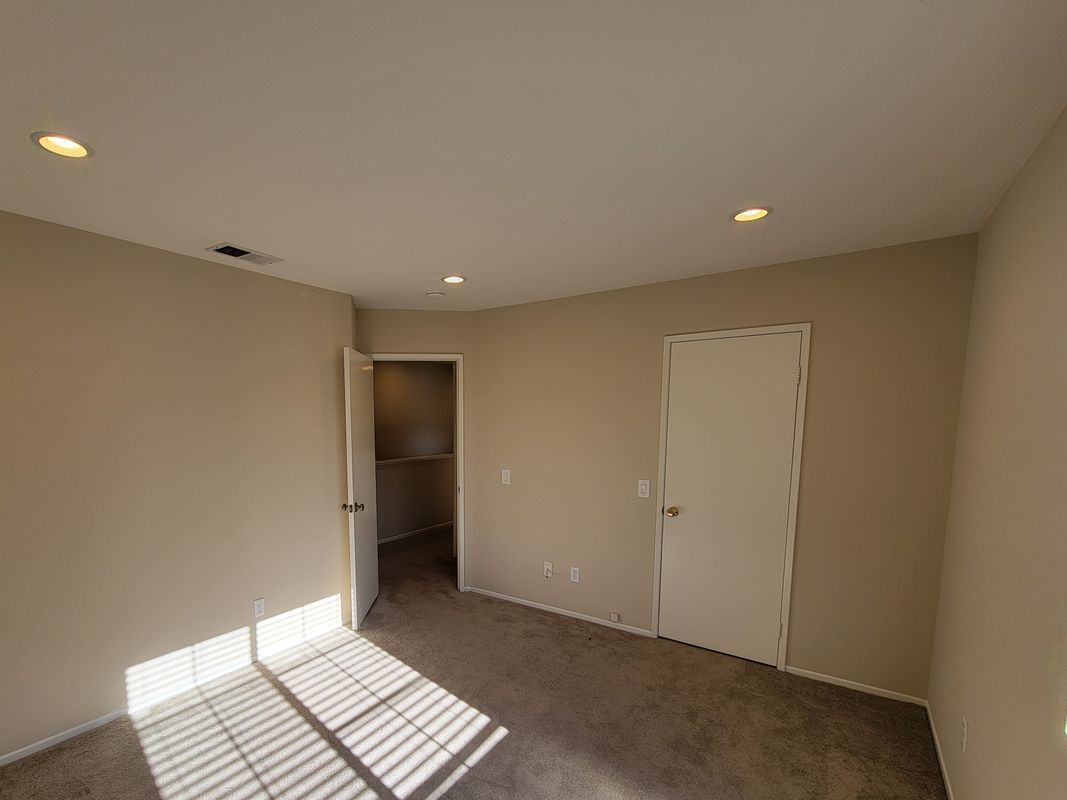 Building Photo - 29 Sorenson