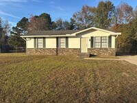 Building Photo - 114 Johnny Reb Dr