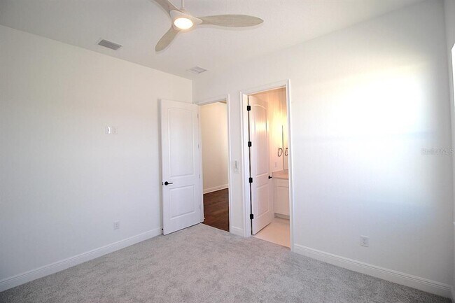 Building Photo - 20 Del Palma Dr