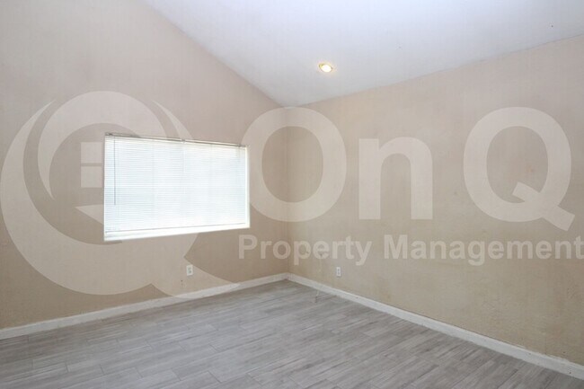 Building Photo - 3206 W Cypress St