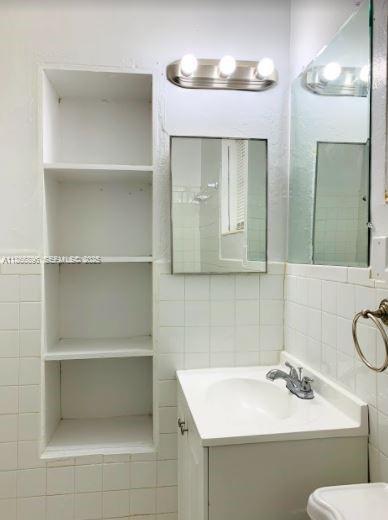 Building Photo - 774 NE 86th St