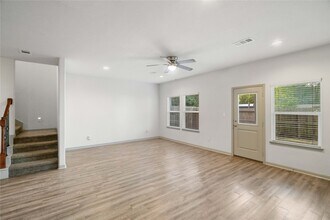 Building Photo - 2702-2704 Appian Wy
