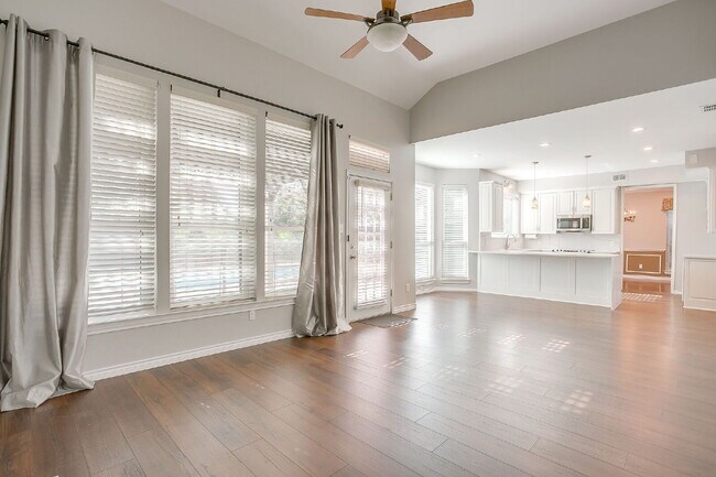 Building Photo - Beautifully Updated Home in Grapevine!