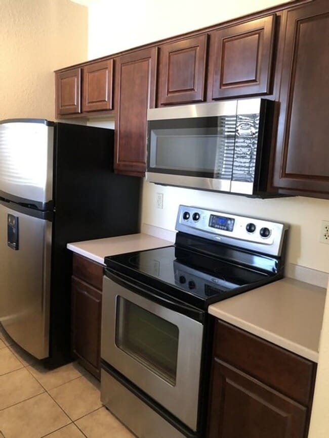 Building Photo - Spacious 1 Bedroom Condo in North Central Phoenix!