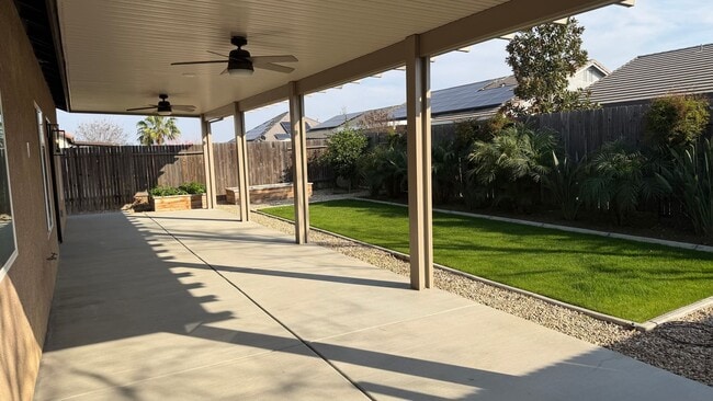 Building Photo - Gorgeous Move-In Ready Home by Frontier High School