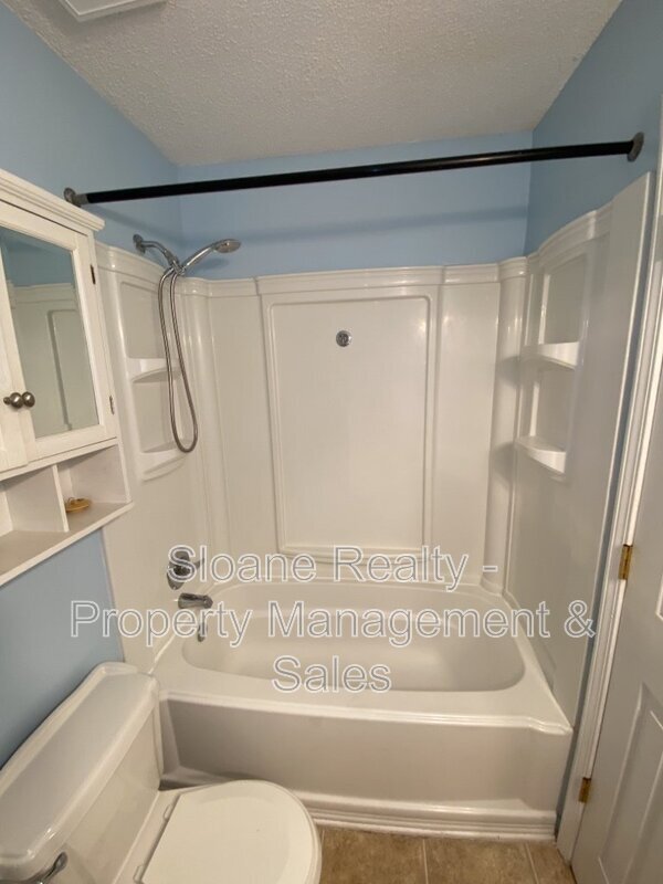 Building Photo - 6239 Lucille Dr