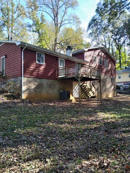 Building Photo - 3780 Dora Dr SE