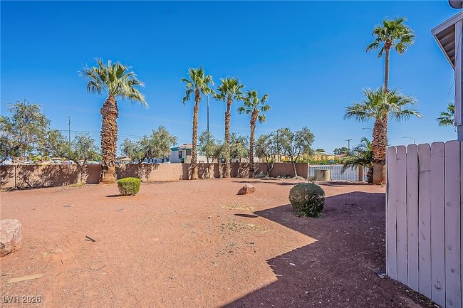 Building Photo - 5168 Garden Ln